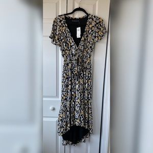 NWT a&f ruffle hem floral midi dress